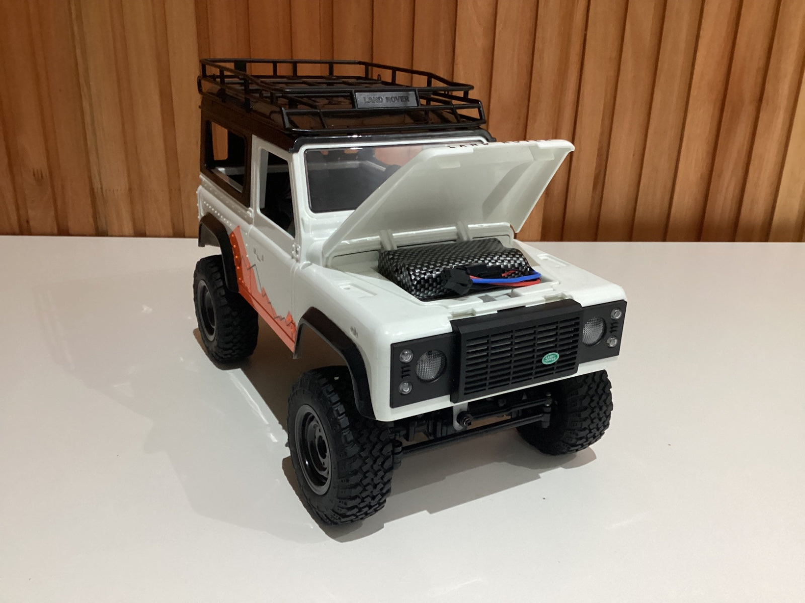 JEEP Radio control LAND ROVER DEFENDER (2015) MN-99